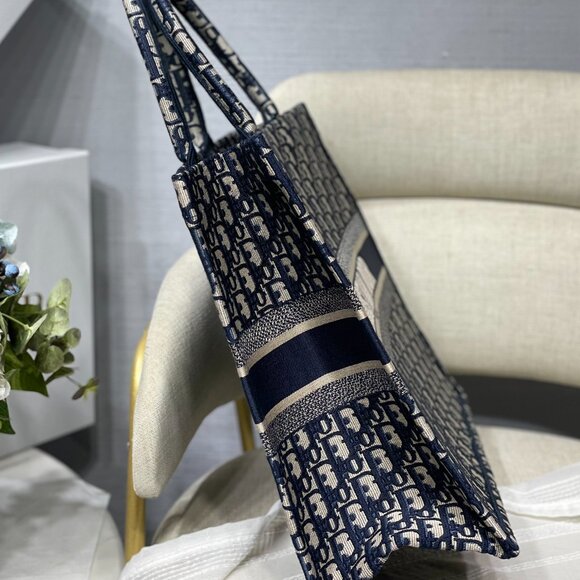 Dior Book Tote Large - Picture 6 of 8